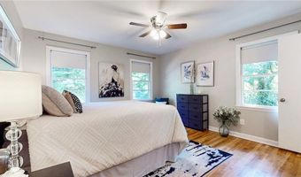 983 Hills Dr, Decatur, GA 30033