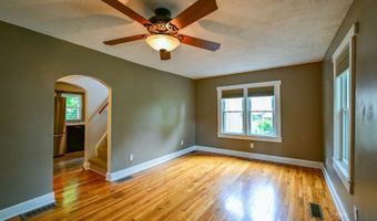 37 Euclid Dr, Athens, OH 45701