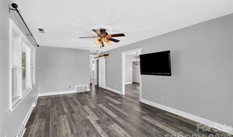 611 Pole Creasman Rd, Asheville, NC 28806