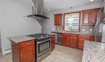 75 Gladstone St, Cranston, RI 02920