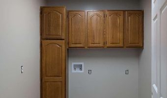 1406 Eastview Dr, Aberdeen, NC 28315