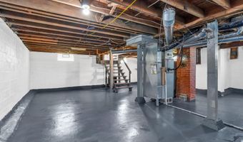 1059 Lawrence Dr, Columbus, OH 43207