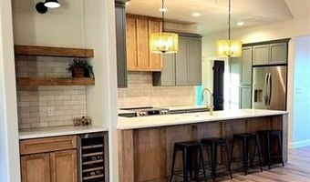 830 Magnolia Dr, Ada, OK 74820