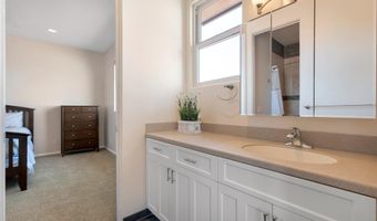 3181 Goldenspur Dr, Camarillo, CA 93010