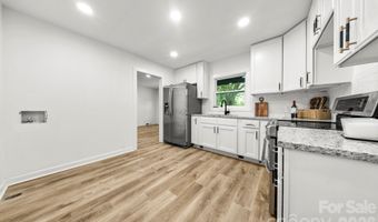 2500 Markham Ct, Charlotte, NC 28205
