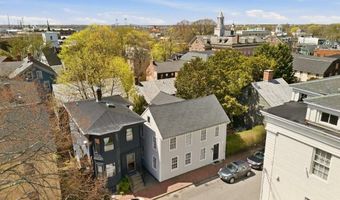 5 Division St, Newport, RI 02840