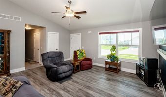 608 NE 56th St, Ankeny, IA 50021
