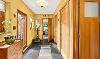 2026 Ashland Mine Rd, Ashland, OR 97520