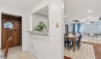 4005 WOODHAVEN Ln, Bowie, MD 20715