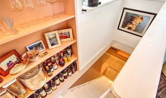 33 W Main Rd, Little Compton, RI 02837