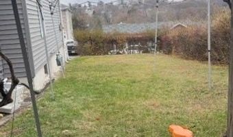 14 Cross St, Andover, NJ 07801