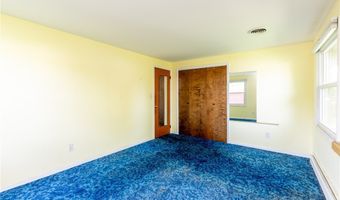 24 Glenbourne Ct, Amherst, NY 14221
