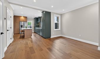 11 COLLEGE Ave, Annapolis, MD 21401