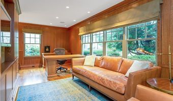6 Searles Rd, Darien, CT 06820