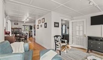 14 Dearborn St, Newport, RI 02840