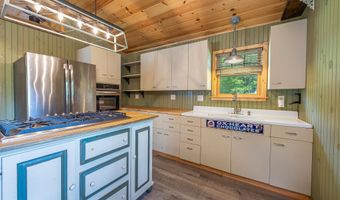 333 Smithfield Rd, Belgrade, ME 04917