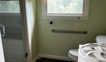 1 Edgewood Ave, Hopkinton, RI 02804