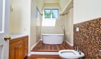 23 Fesser Ave, Bristol, RI 02809