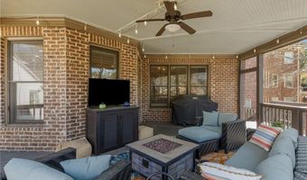 5176 Creek Walk Cir, Peachtree Corners, GA 30092