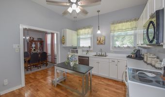 102 Langley St, Abbeville, SC 29620