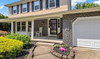 24 Rosewood Dr, Amherst, NY 14221