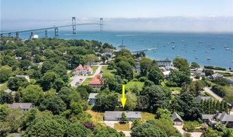 16 Pennsylvania Ave, Jamestown, RI 02835
