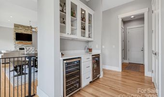 128 Saddle Ridge Dr, Alexander, NC 28701