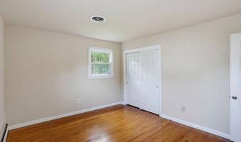 90 GREENVIEW Dr, Dover, DE 19901