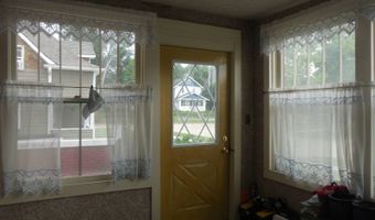 114 S 8th St, Albion, NE 68620