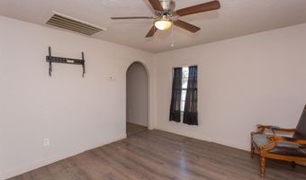 805 W Washington Ave, Artesia, NM 88210