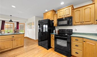 12488 Baumhart Rd, Amherst, OH 44001