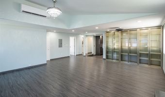 925 Pilialo St (Upstairs), Honolulu, HI 96816
