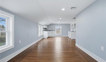 188 Greene Ln, Middletown, RI 02842