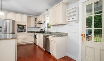 60 White Pkwy, North Smithfield, RI 02896