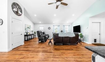 51 Knoll Crest Dr, Bangor, ME 04401
