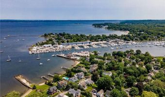 34 Pleasant St, North Kingstown, RI 02852