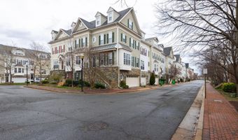 5067 DONOVAN Dr, Alexandria, VA 22304