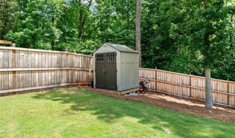 137 Lynwood Ln, Ball Ground, GA 30107