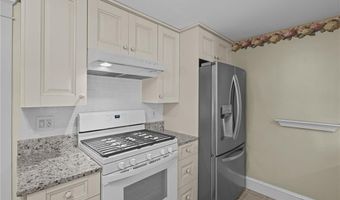 157 Schuyler St, East Providence, RI 02914