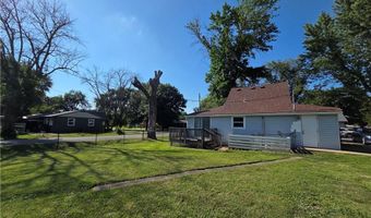 131 W 5th St, Adrian, MO 64720
