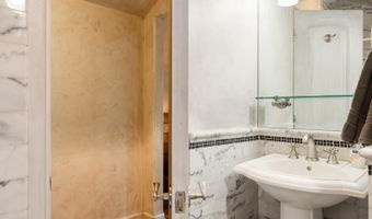 264 Eagle Dr 203, Avon, CO 81620