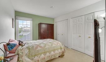 1940 Waverly Ln, Algonquin, IL 60102