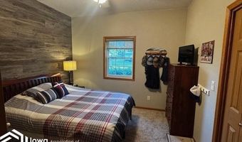725 N E St, Albia, IA 52531
