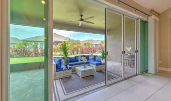7401 PARADISO Dr, Apollo Beach, FL 33572