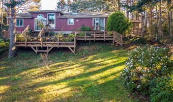 498 KLAMATH Ave SE, Bandon, OR 97411
