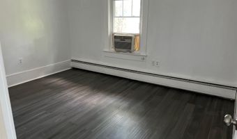 724 W Bay Ave, Barnegat, NJ 08005
