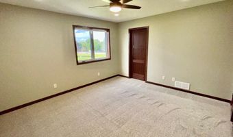 201 25th St SW, Austin, MN 55912