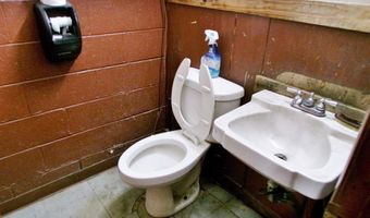 902 CLYDESDALE Ave, Anniston, AL 36201