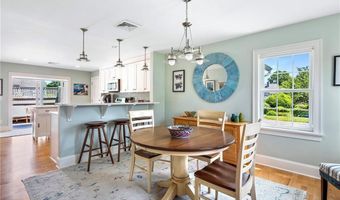 406 Corey Ln, Middletown, RI 02842