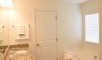 882 Queen City Cres, Apex, NC 27523